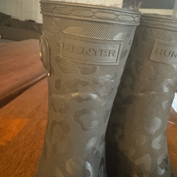Hunter women’s fleece lined rain boot size 6.5 - Picture 2 of 3